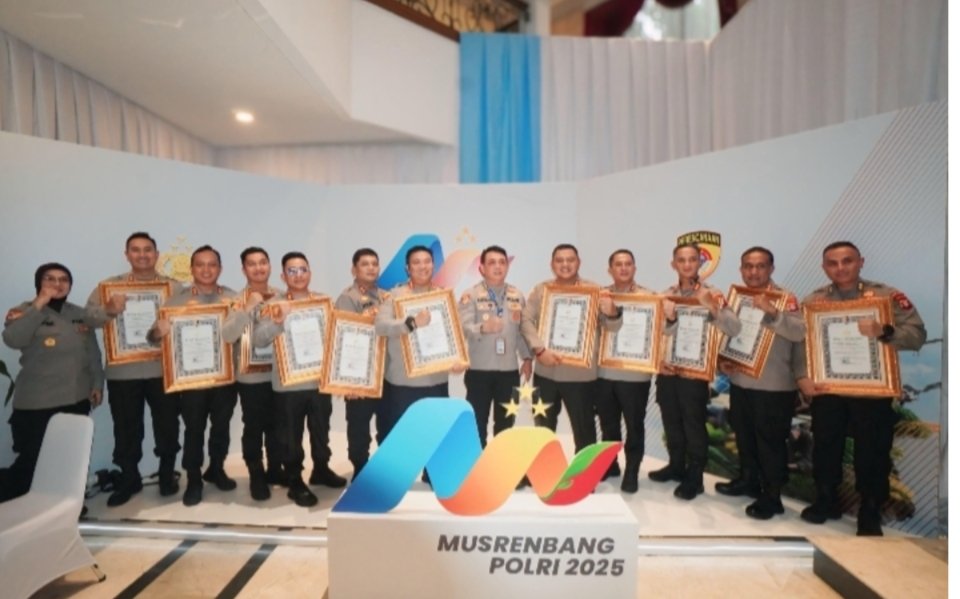 Mantap! Polres Barsel Raih Penghargaan Unit Pelayanan Hasil PEKPPP Tahun 2024 IMG 20250620 134724