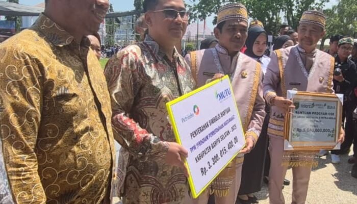 PT. MUTU Serahkan Dana PPM Rp3,3 Miliar Kepada Pemkab Barsel