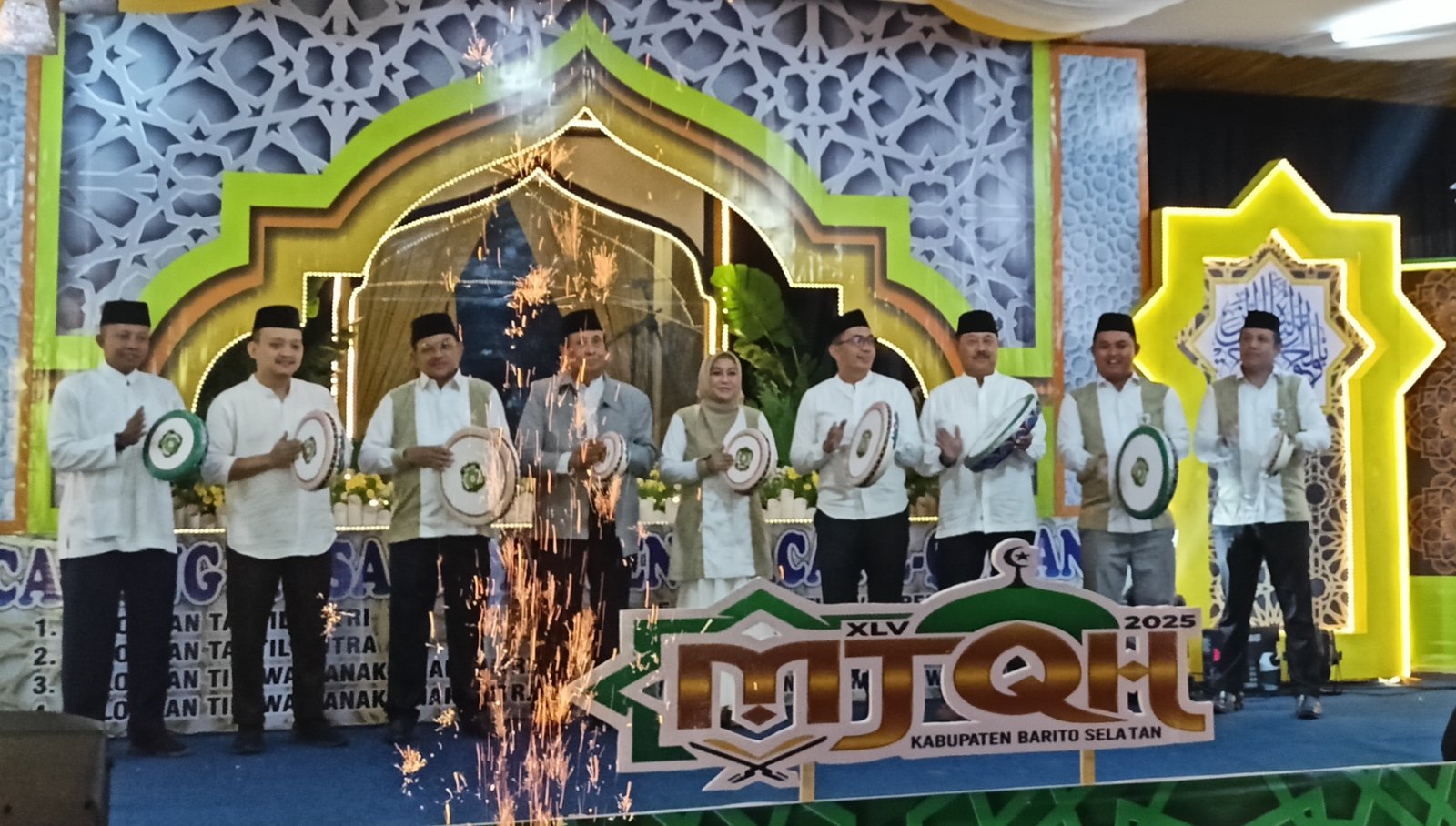 Mantap! Wabup Barsel Sumbang Dana Pribadi 50 Juta Untuk Juara Umum MTQH Ke XLV IMG 20251002 210347