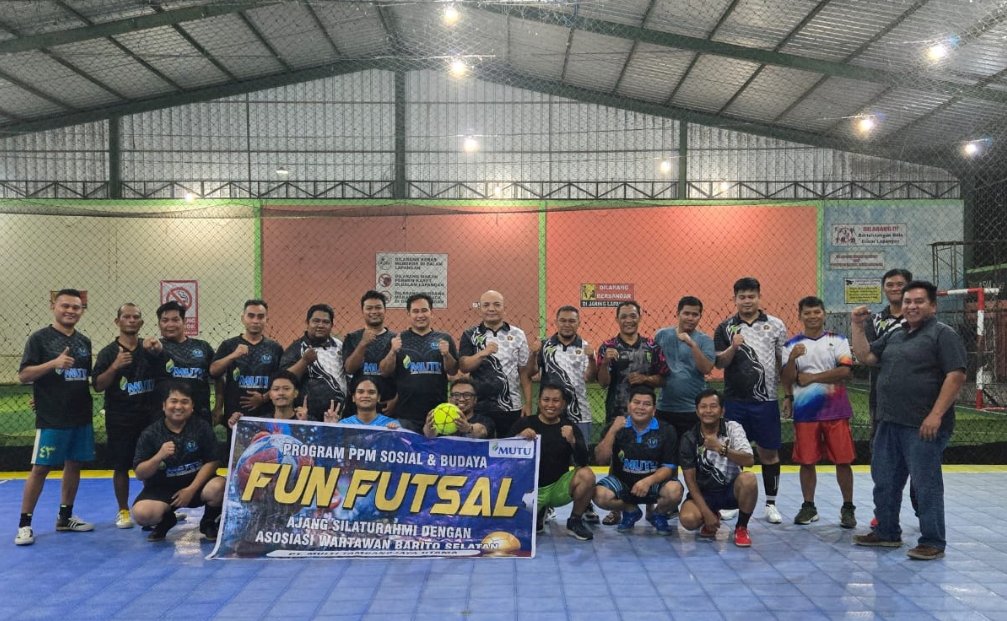 PT MUTU dan Jurnalis Barsel Jalin Silaturahmi Lewat Laga Futsal Persahabatan Screenshot 2025 10 06 20 03 19 30 99c04817c0de5652397fc8b56c3b3817