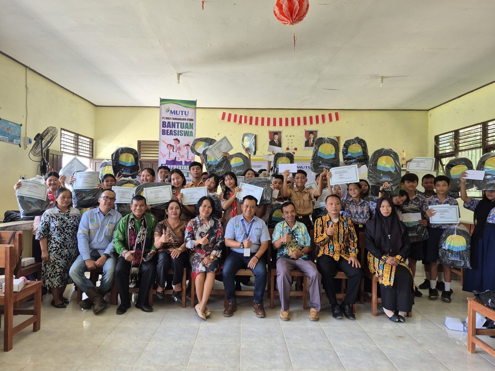 PT MUTU Salurkan Beasiswa Berprestasi bagi Siswa di Barito Selatan, Wujud Komitmen CSR di Bidang Pendidikan IMG 20251108 WA0006 scaled
