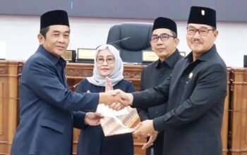 DPRD dan Pemkab Barsel Rampungkan Pembahasan APBD 2025, Ranperda Pertanggungjawaban Disepakati DPRD dan Pemkab Barsel Rampungkan Pembahasan APBD 2025, Ranperda Pertanggungjawaban Disepakati