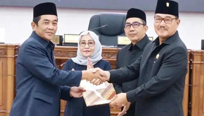DPRD dan Pemkab Barsel Rampungkan Pembahasan APBD 2025, Ranperda Pertanggungjawaban Disepakati
