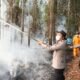 Kapolres Barsel Pimpin Langsung Pemadaman Karhutla di Desa Bantai Bambure