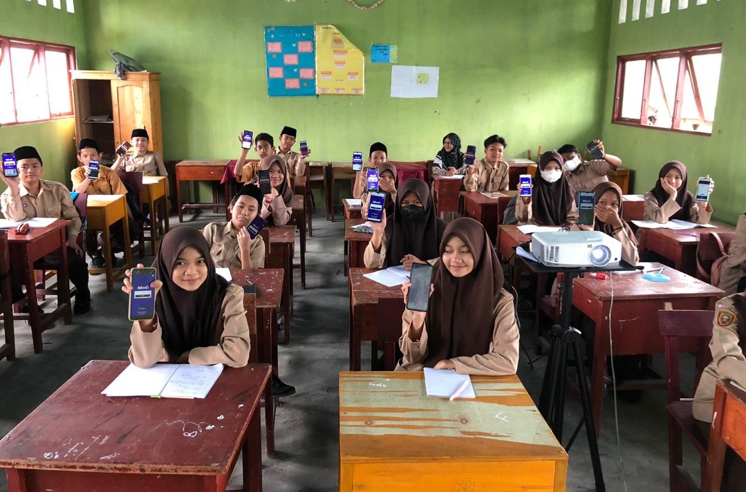Pengalaman Terbaik Meningkatkan Minat Belajar Matematika Siswa Menggunakan Game-Based Learning Platform “Kahoot!” Screenshot 2026 08 08 21 34 07 38 6012fa4d4ddec268fc5c7112cbb265e7