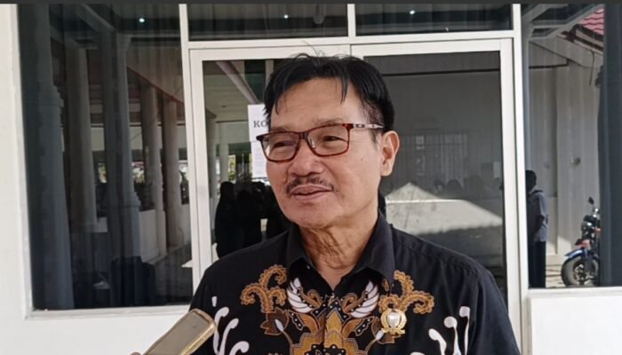 Ketua DPRD Barsel Dorong Faskes Siaga dan Masker Gratis Untuk Warga