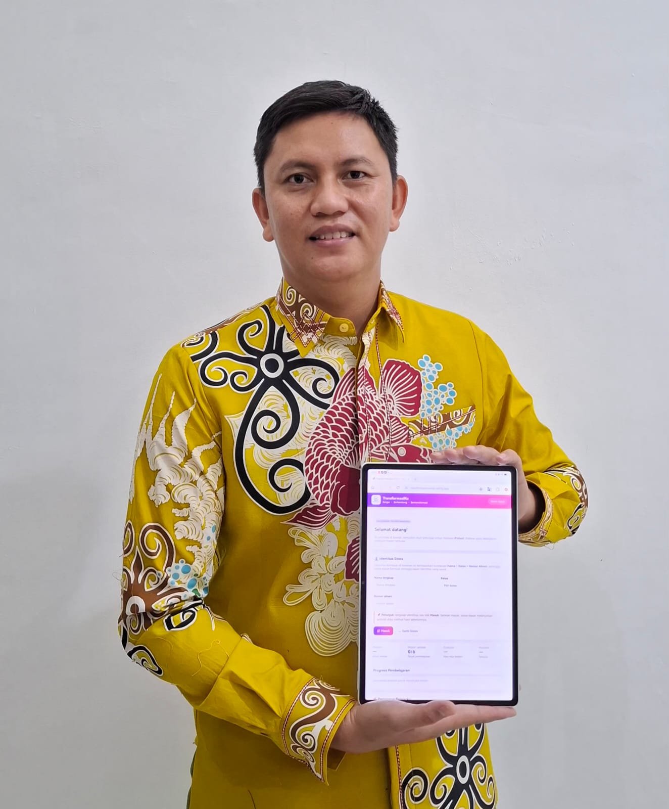 Guru SMPN 1 Dusun Selatan Kembangkan Aplikasi Pembelajaran Matematika “TransformasiKu” IMG 20260922 WA0064