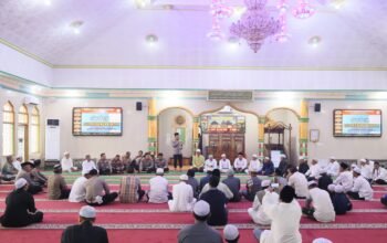 Jumat Curhat di Masjid Agung Baiturrahman Buntok, Kapolres Barsel Pamit Jumat Curhat di Masjid Agung Baiturrahman Buntok, Kapolres Barsel Pamit