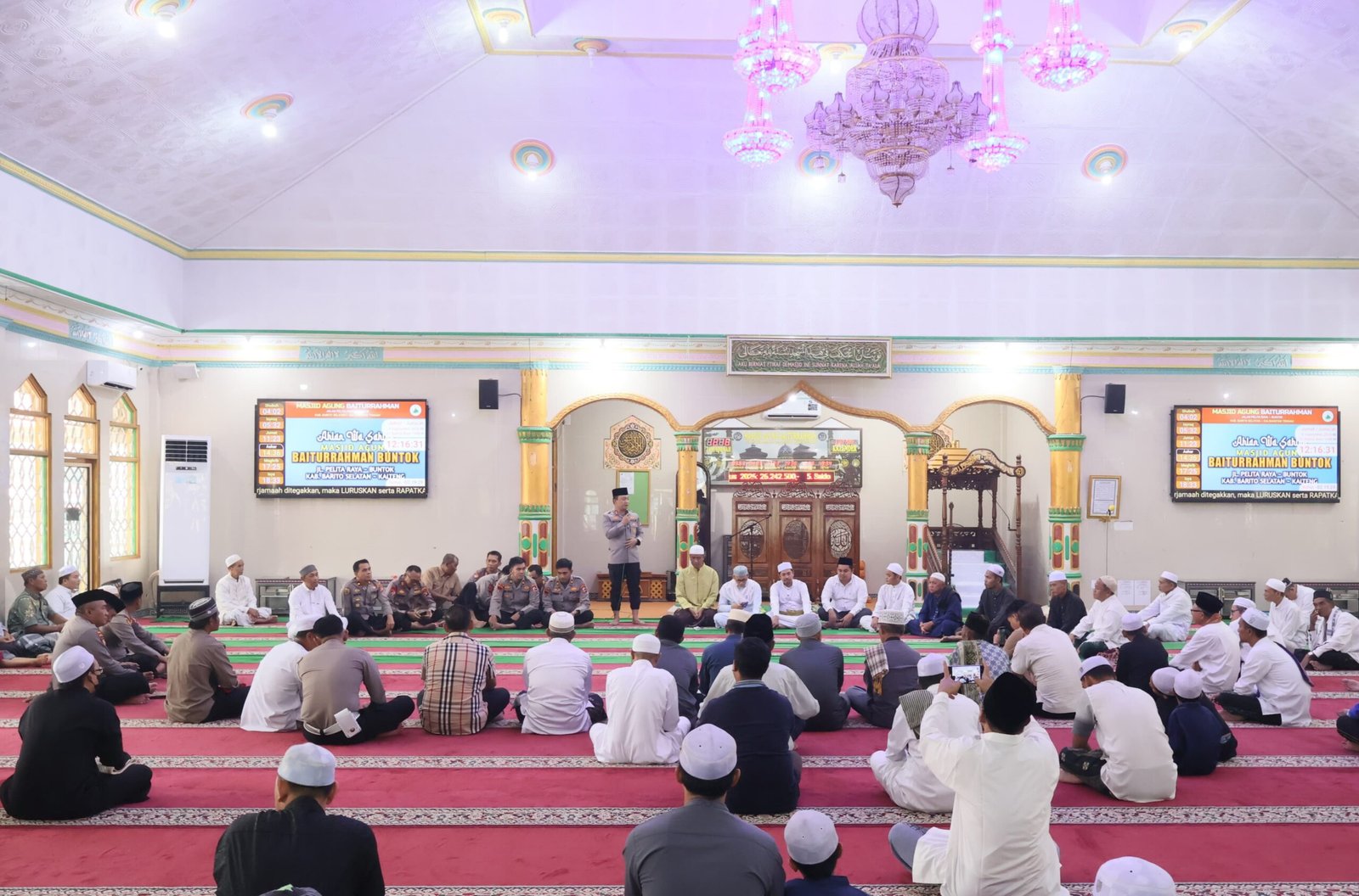 Jumat Curhat di Masjid Agung Baiturrahman Buntok, Kapolres Barsel Pamit IMG 20260904 185448 scaled