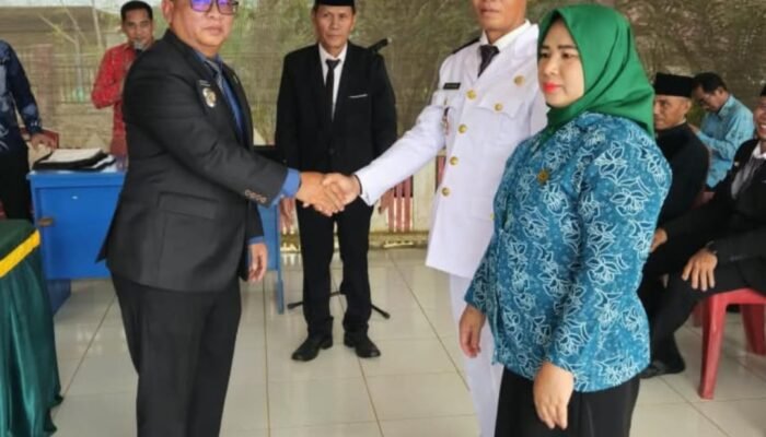 Camat Mentaya Hulu Pesan Kades PAW Baampah Prioritaskan Warga dan Cegah Karhutla