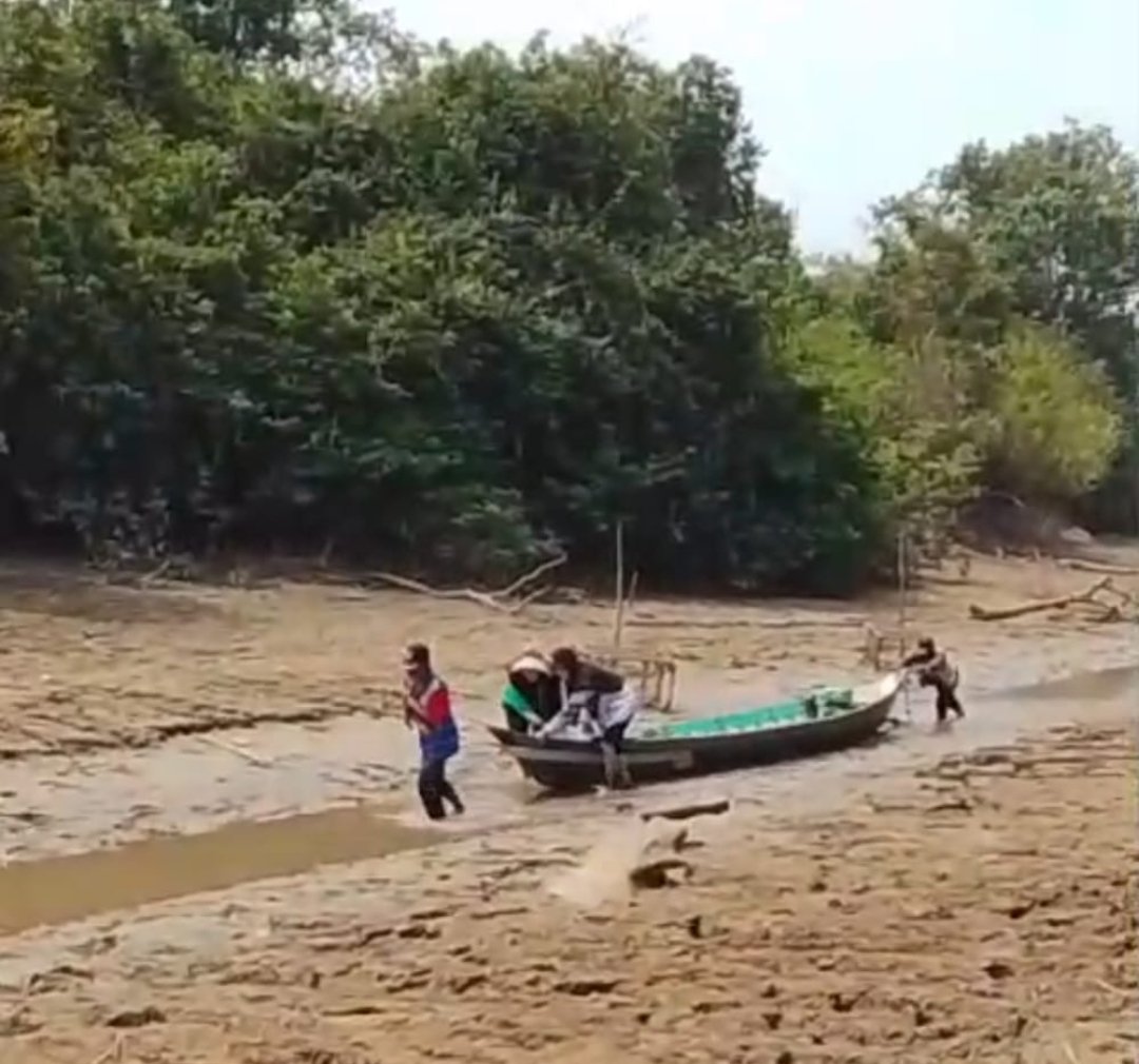 Kekeringan Ekstrem, Anak Sungai di Dusun Hilir Dangkal, Distribusi Barang Terganggu Screenshot 2026 09 26 14 30 46 16 6012fa4d4ddec268fc5c7112cbb265e7