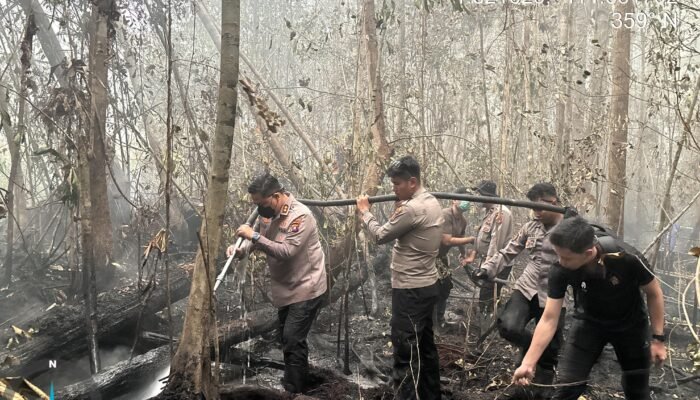 Kapolres Barsel Pimpin Pendinginan Lahan Gambut di Madara dan Kalahien, Cegah Karhutla Kembali Meluas