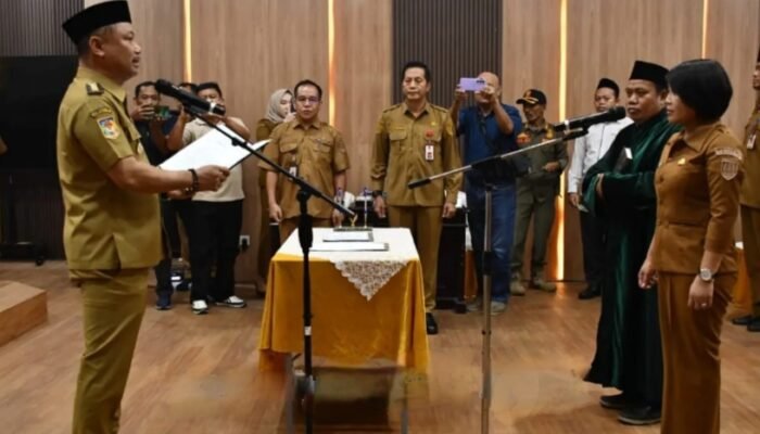 Resmi Dilantik, Ita Minarni Hadapi Tantangan Memperkuat Kinerja Pemkab Barsel