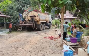 DPRD Barsel Soroti Kualitas Bantuan Air PT MUTU Untuk Warga Ugang Sayu DPRD Barsel Soroti Kualitas Bantuan Air PT MUTU Untuk Warga Ugang Sayu