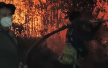 Karhutla Masih Membara, Kabut Asap Buntok Makin Tebal Karhutla Masih Membara, Kabut Asap Buntok Makin Tebal