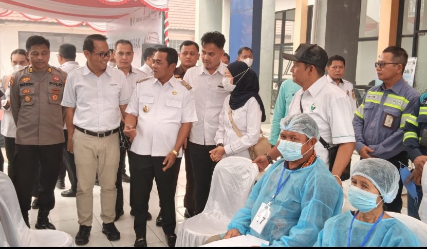 Ketika Dunia Kembali Terang: Kisah Dua Warga Barsel Menjemput Harapan dari Balik Kabut Katarak Screenshot 2026 10 08 16 30 47 07 6012fa4d4ddec268fc5c7112cbb265e7